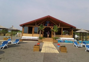 Apartment 1,yellow,for 4 People,500 Meter from the "Grate Beach",Breakfast incl.
