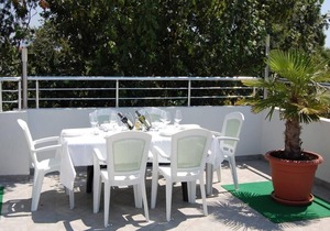 Apartment 1,yellow,for 4 People,500 Meter from the "Grate Beach",Breakfast incl.