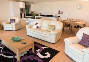 Apartment 11 - Latitude 51