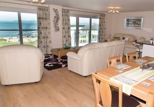 Apartment 11 - Latitude 51