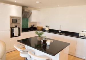 Apartment 11 - Latitude 51