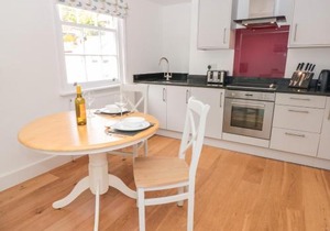 Apartment 2 22 Foss Street
