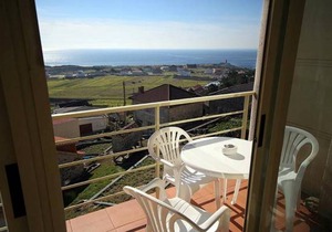 Apartment - 2 Bedrooms with Sea views - 107756