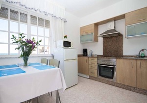Apartment - 2 Bedrooms with WiFi and Sea views - 108050