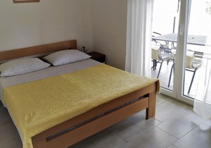 Apartment Aleksandra - 10 m from sea: A5(4) - Bibinje, Zadar riviera, Croatia