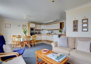 Apartment Flat 28 Clifton Court by Interhome