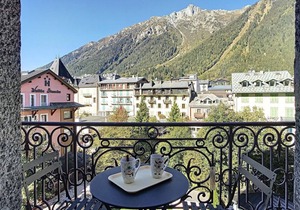Apartment in Chamonix, 3 bedrooms, 8 people, mountain view