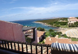 Apartment in Cala del Faro - Porto Cervo 90 sq m with 2 large terrraze facing the sea