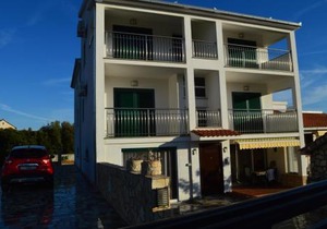 Apartment in Vinišce with Balcony, Air condition, WIFI, Washing machine (4753-4)