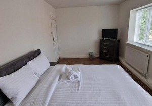 APARTMENT IN WAKEFIELD CITY CENTRE