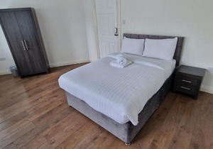 APARTMENT IN WAKEFIELD CITY CENTRE