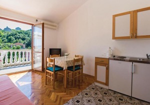 Apartment Mali Iz with Sea View I