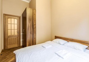 Apartment on Stavropihiiska Street 2
