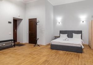 Apartment on Stavropihiiska Street 3