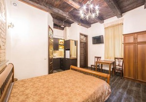 Apartment on Valova 16-2- 2 minutes to Market Square