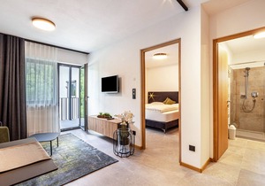 Apartment "Pauli 4" with Mountain View, View of the spa town of Merano, Balcony & Wi-Fi