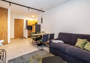 Apartment "Pauli 4" with Mountain View, View of the spa town of Merano, Balcony & Wi-Fi