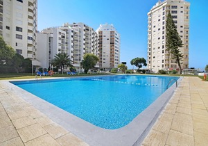 Apartment São Rafael 11ºD - Vista Mar with Wi-Fi, Garden & Balcony