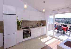 Apartment Violeta 2 with parking