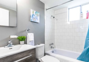 Apartment with Patio - Near DT Hamilton!