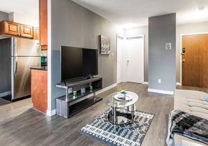 Apartment with Patio - Near DT Hamilton!
