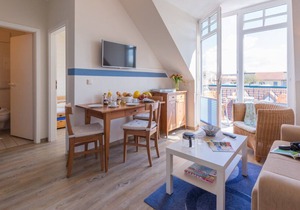 App. 226 - 100m to the beach - balcony - swimming pool + sauna - WLAN - car parking space