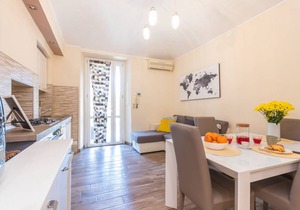 Appartamento in Piazza Adriano in zona Cenisia