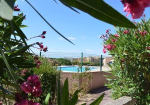 Appartement RDC 2 pièces+cabine, piscine, terrasse, parking privé - Saint Pierre La Mer - FR-1-229D-71