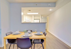 Apt with Gym & Metro Access