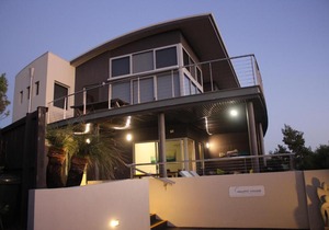 Aquatic Visions Studio Apartment