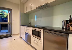 AQUATIC VISIONS STUDIO APARTMENT