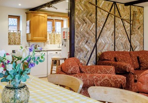 Archway Barn - E3864