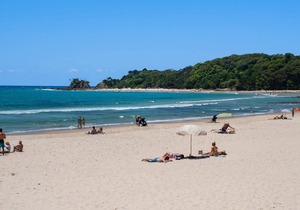 Ardem at Byron - peaceful and secluded the whole of Byron walking distance!