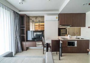 Aristo 521 - Brand new studio close to beach, 3 pools.