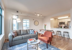 Arlington | Modern 2BD/2BA Apartment