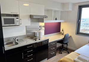 Astor House by Pureserviced 5 Bedroom apartment