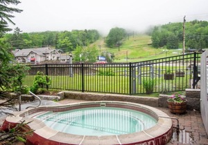 Attitash Mountain Resort Condo- 3 Floors, Sleeps 12- Story Land, Ski, Shop, Golf