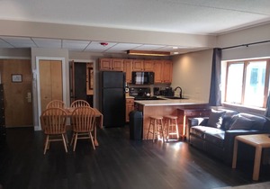 Attitash Resort * RENOVATED Condo sleeps 6 * New Hampshire - White Mountains