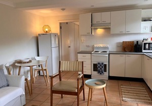 Avalon beach Apartment