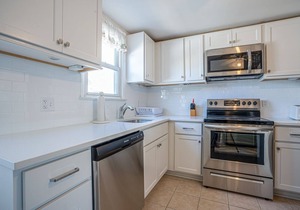 Avalon BEACH BLOCK 2 Bedroom Condo with POOL West Unit/Sleeps 4