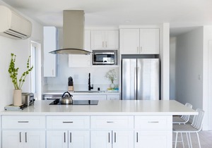 Avalon II by AvantStay | Chic & Stylish San Diego Condo w/Vibrant Interiors