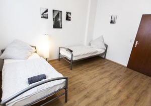 AVR Apartment HOF 1