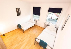 AVR Apartment HOF 11