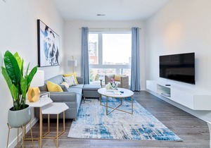 Award-Winning Apt w/ Parking & Gym | Downtown at Yale