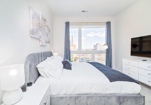 Award-Winning Apt w/ Parking & Gym | Downtown at Yale