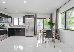 Awesome Duplex 3 Bedrooms 2 bathrooms