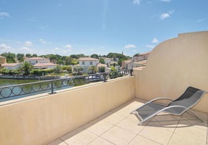 Awesome home in Aigues-Mortes with 3 Bedrooms and WiFi