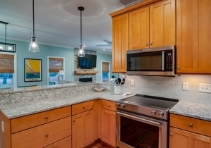 Awesome Seabrook Village Location w/Neighborhood Pool! Amenity Cards! Pet Friendly!
