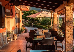 B&b La Mortella With Pool