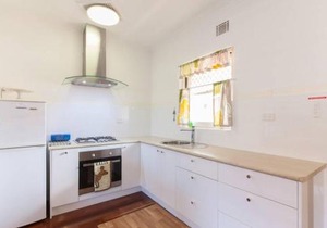 B8 Crawley Apartment 1 BRM & Sleepout near UWA